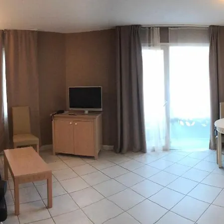 93 Carnot Cannes شقة