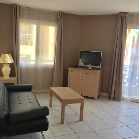93 Carnot Cannes شقة كان