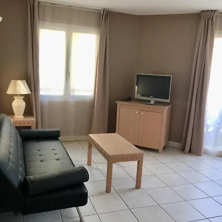 93 Carnot Cannes شقة كان