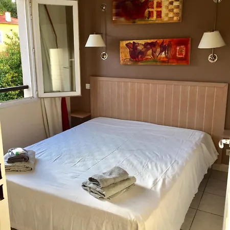 93 Carnot Cannes شقة كان