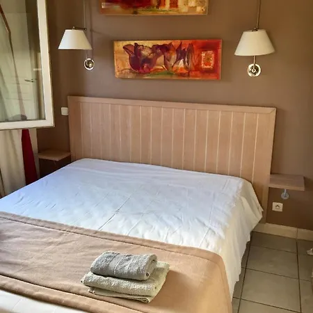 93 Carnot Cannes *